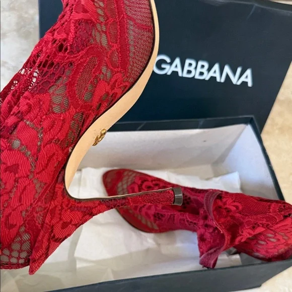 Dolce & Gabbana Red Lace Pointed-Toe Stilettos - Picture 5 of 7